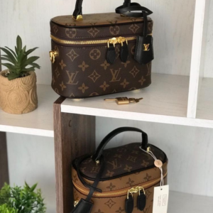 حقيبة لويس فويتون فانيتي