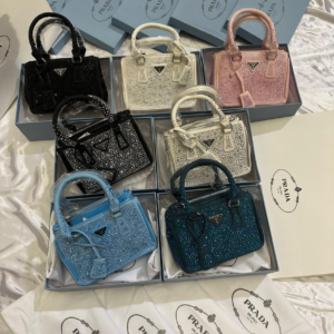 حقيبة برادا كريستال ميني